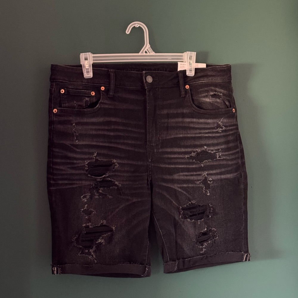 BNWT American Eagle Black Distressed Denim Shorts